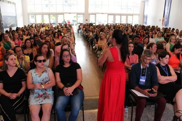 Formação Continuada Profissionais Que Se Conectam, Educação Que Transforma