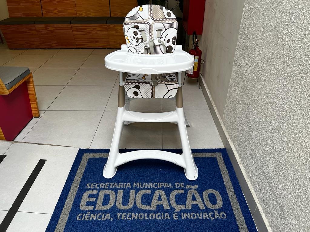 Educação entrega cadeirões e esterilizadores para creches de Itaquá