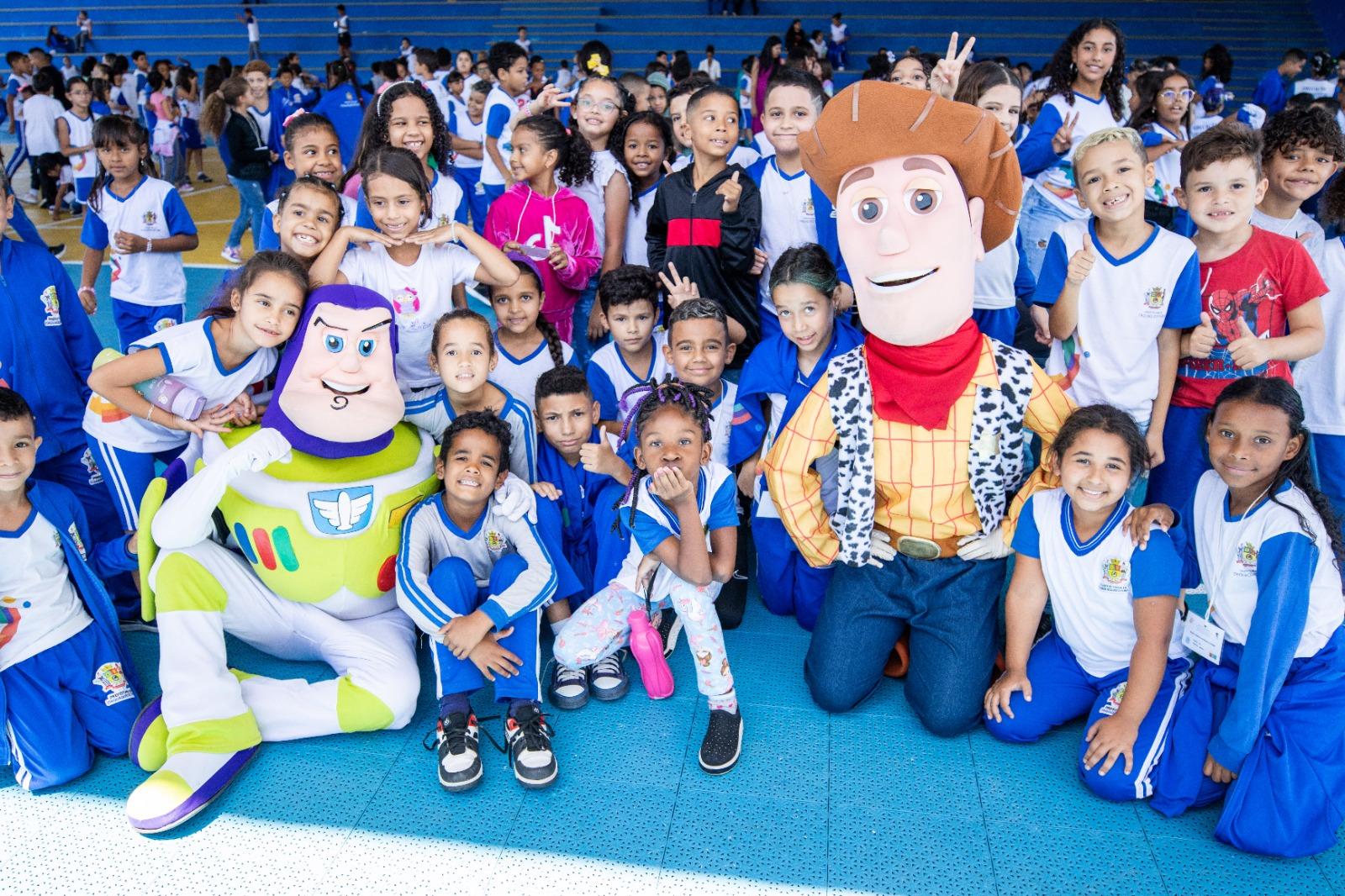 Com melhoria estrutural e entrega de kits coletivos, Itaquá inicia ano letivo para 43 mil estudantes