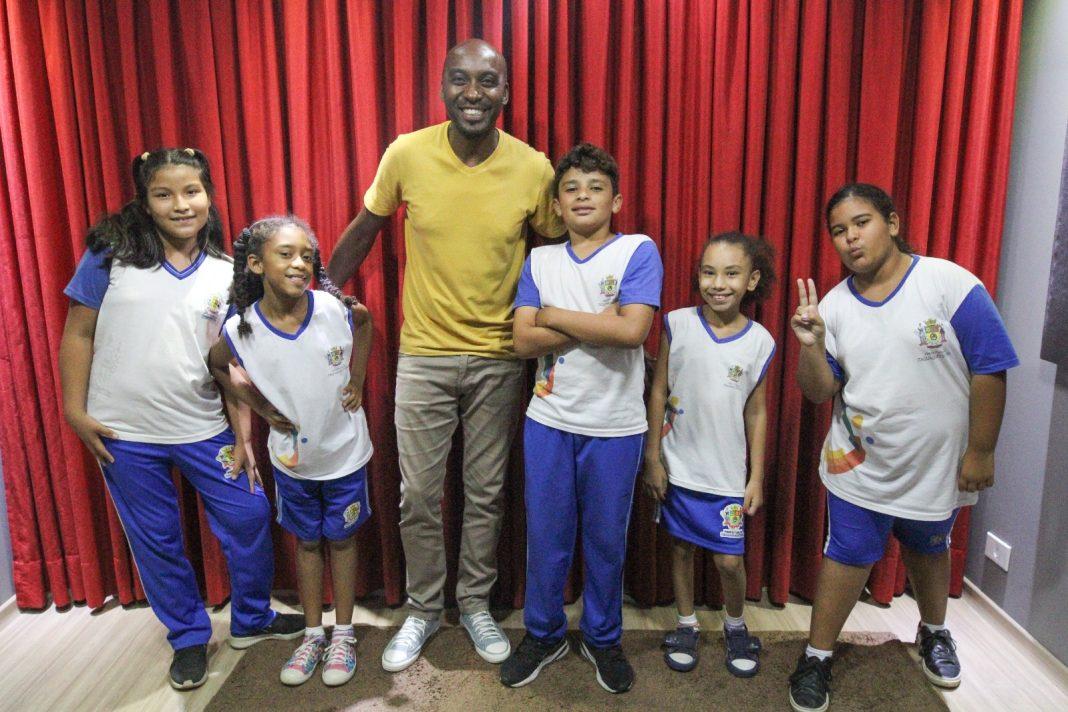 Educação lança música de conscientização sobre a dengue