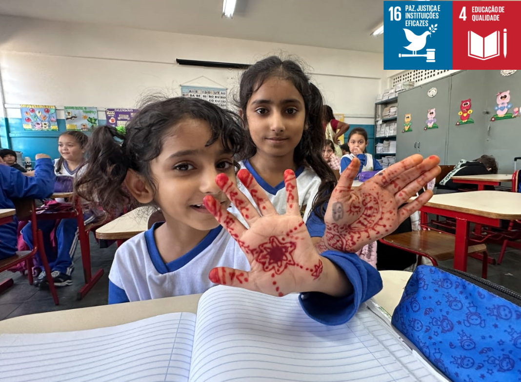 Programa Escola Aberta atende mais de 400 estudantes imigrantes