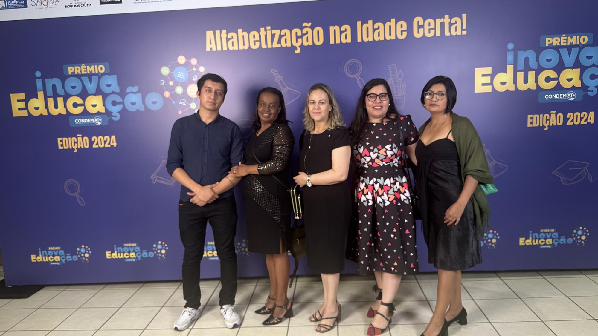 Educação de Itaquá recebe prêmio do Condemat+ de boas práticas em alfabetização