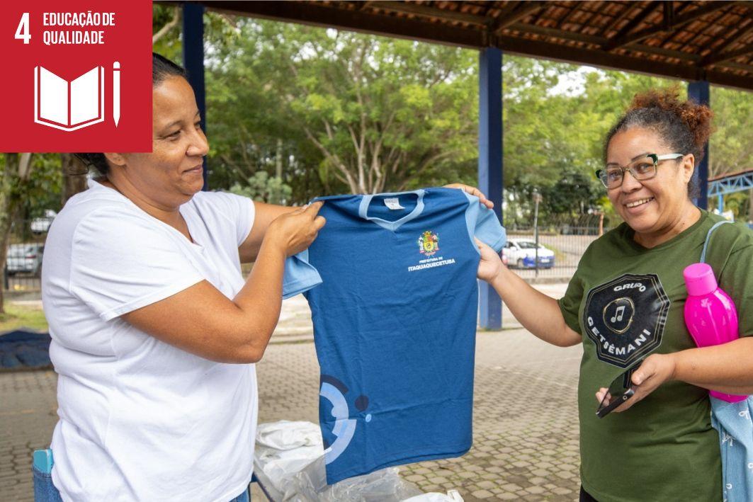 Itaquá distribui uniformes a mais de 40 mil estudantes da rede municipal