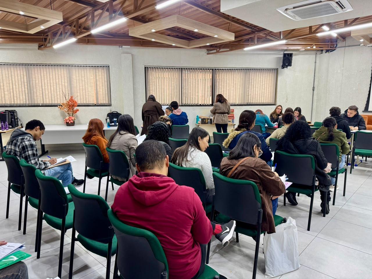 Itaquá inicia convocação de 425 professores aprovados em concurso público