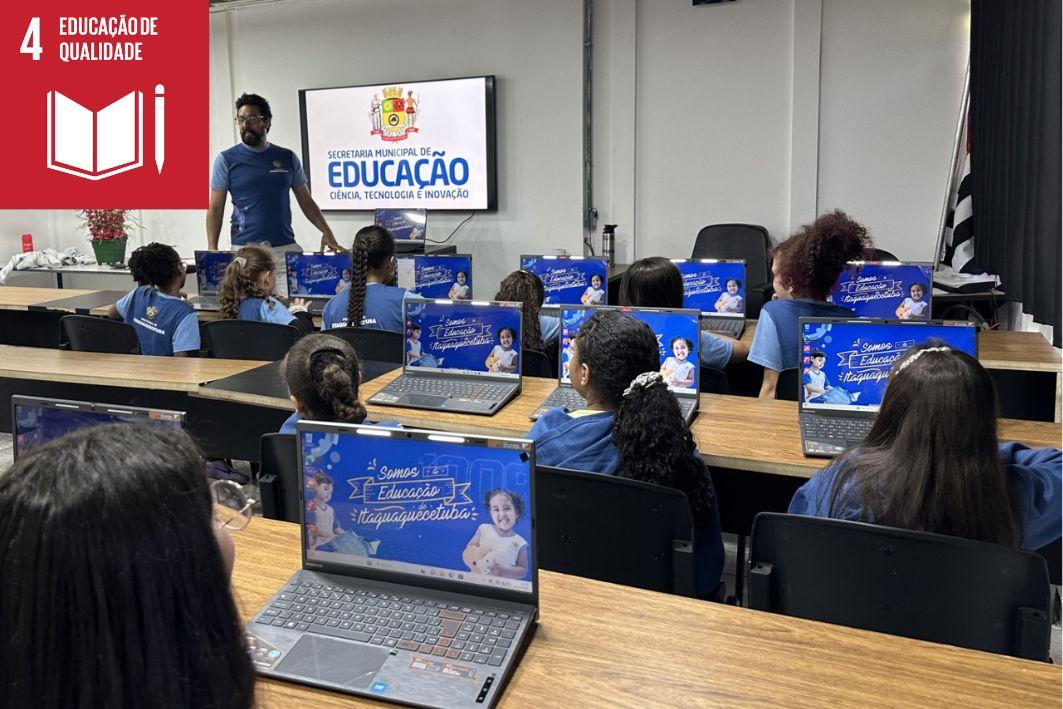 Itaquá leva tecnologia às salas de aula com entrega de mais de 2 mil notebooks
